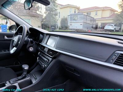 2019 Kia Optima LX   - Photo 8 - Reseda, CA 91335
