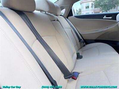 2011 Hyundai SONATA GLS   - Photo 19 - Reseda, CA 91335