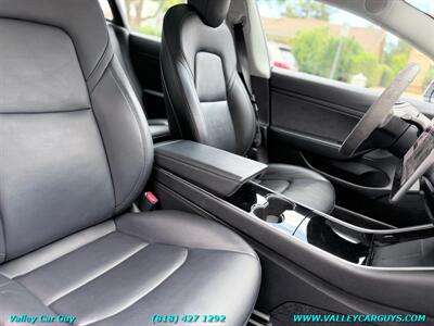 2020 Tesla Model 3 Standard Range Plus   - Photo 12 - Reseda, CA 91335