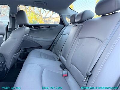 2011 Hyundai SONATA Limited - Photo 22 - Reseda, CA 91335