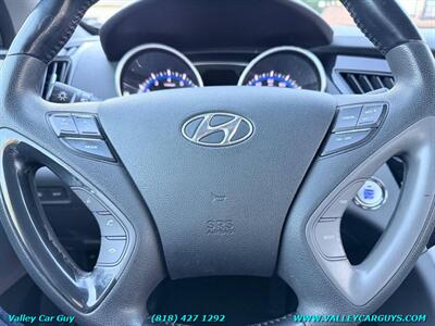 2011 Hyundai SONATA Limited - Photo 16 - Reseda, CA 91335