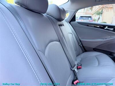 2011 Hyundai SONATA Limited - Photo 23 - Reseda, CA 91335