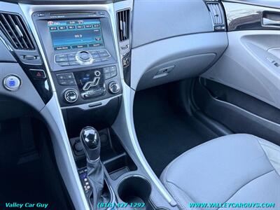 2011 Hyundai SONATA Limited - Photo 18 - Reseda, CA 91335