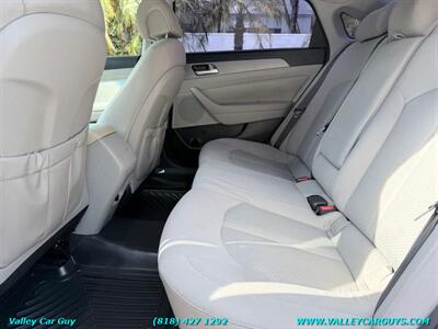2015 Hyundai SONATA SE - Photo 16 - Reseda, CA 91335