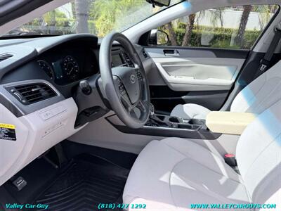 2015 Hyundai SONATA SE - Photo 10 - Reseda, CA 91335