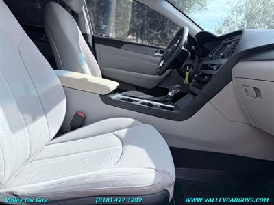 2015 Hyundai SONATA SE - Photo 9 - Reseda, CA 91335