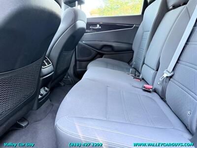 2017 Kia Sorento LX - Photo 19 - Reseda, CA 91335