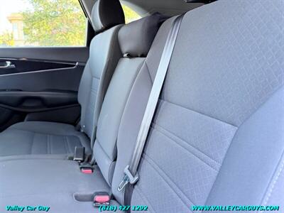 2017 Kia Sorento LX - Photo 17 - Reseda, CA 91335