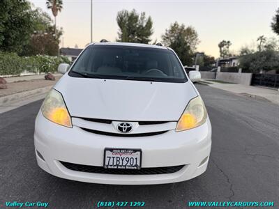 2006 Toyota Sienna XLE Limited 7 Passen - Photo 2 - Reseda, CA 91335