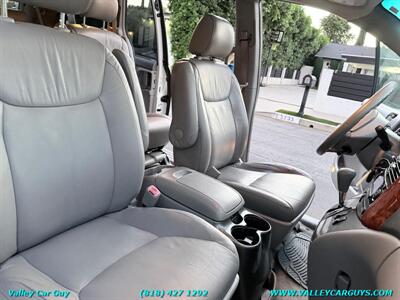 2006 Toyota Sienna XLE Limited 7 Passen - Photo 11 - Reseda, CA 91335