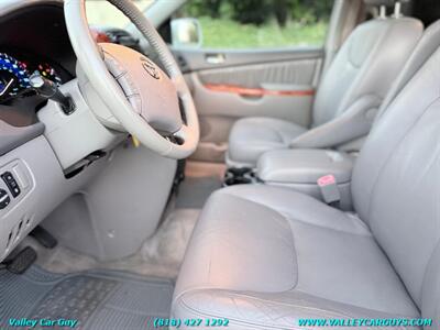 2006 Toyota Sienna XLE Limited 7 Passen - Photo 12 - Reseda, CA 91335