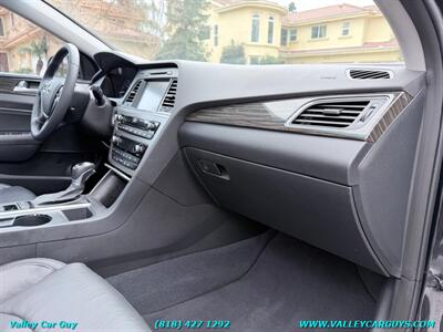 2015 Hyundai SONATA Limited   - Photo 11 - Reseda, CA 91335