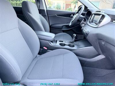 2018 Kia Sorento LX   - Photo 10 - Reseda, CA 91335