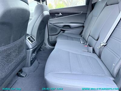 2018 Kia Sorento LX   - Photo 22 - Reseda, CA 91335