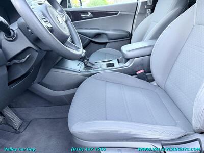 2018 Kia Sorento LX   - Photo 12 - Reseda, CA 91335
