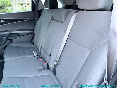 2018 Kia Sorento LX   - Photo 24 - Reseda, CA 91335