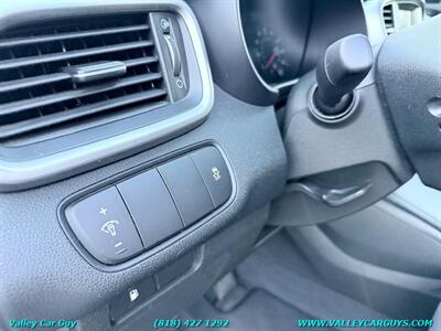 2018 Kia Sorento LX   - Photo 16 - Reseda, CA 91335