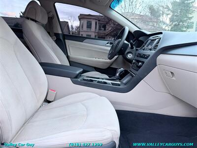 2015 Hyundai SONATA SE   - Photo 9 - Reseda, CA 91335