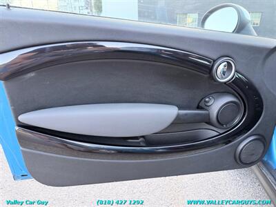 2009 MINI Cooper S S   - Photo 22 - Reseda, CA 91335