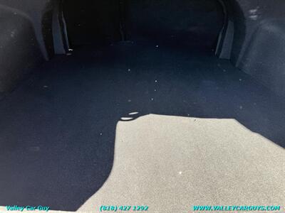 2011 Hyundai SONATA SE - Photo 23 - Reseda, CA 91335
