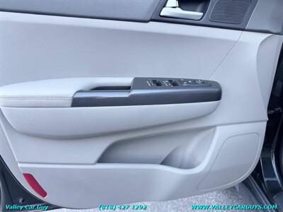 2017 Kia Sportage LX - Photo 20 - Reseda, CA 91335