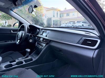 2016 Kia Optima LX   - Photo 8 - Reseda, CA 91335