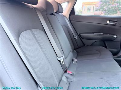 2016 Kia Optima LX   - Photo 19 - Reseda, CA 91335