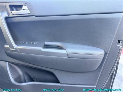 2017 Kia Sportage LX - Photo 26 - Reseda, CA 91335