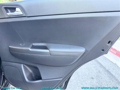 2017 Kia Sportage LX - Photo 24 - Reseda, CA 91335