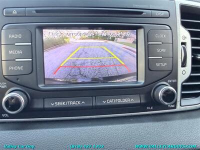 2017 Kia Sportage LX - Photo 18 - Reseda, CA 91335