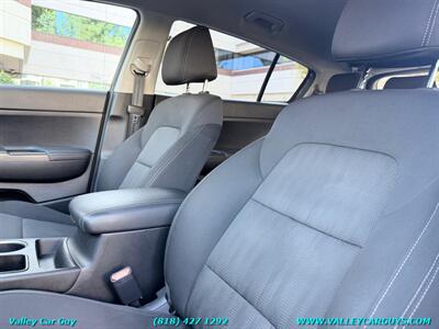 2017 Kia Sportage LX - Photo 14 - Reseda, CA 91335