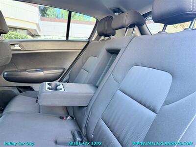 2017 Kia Sportage LX - Photo 19 - Reseda, CA 91335