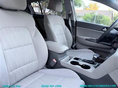 2017 Kia Sportage LX   - Photo 11 - Reseda, CA 91335