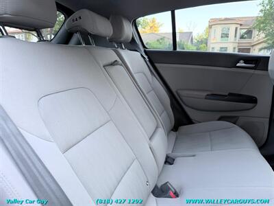 2017 Kia Sportage LX   - Photo 23 - Reseda, CA 91335