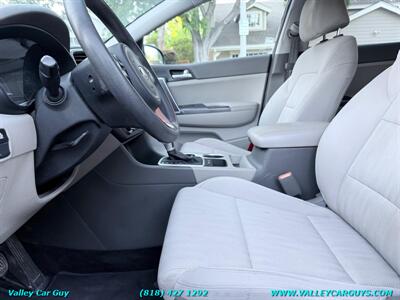 2017 Kia Sportage LX   - Photo 12 - Reseda, CA 91335