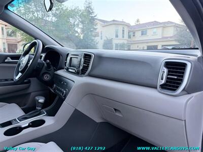 2017 Kia Sportage LX   - Photo 10 - Reseda, CA 91335