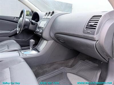 2010 Nissan Altima 2.5 S   - Photo 10 - Reseda, CA 91335