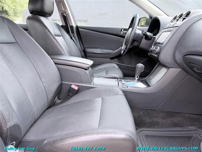 2010 Nissan Altima 2.5 S   - Photo 11 - Reseda, CA 91335