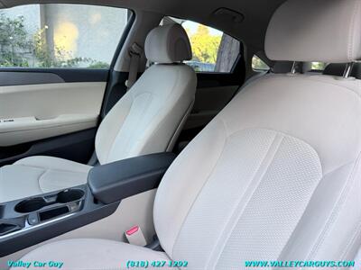 2015 Hyundai SONATA SE   - Photo 13 - Reseda, CA 91335