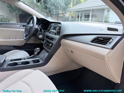 2015 Hyundai SONATA SE   - Photo 11 - Reseda, CA 91335