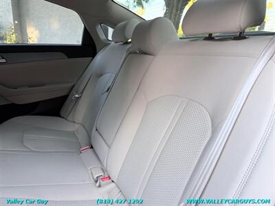 2015 Hyundai SONATA SE   - Photo 18 - Reseda, CA 91335