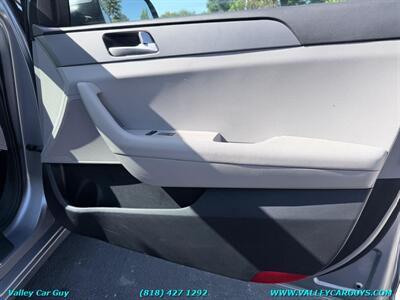 2016 Hyundai SONATA SE - Photo 21 - Reseda, CA 91335