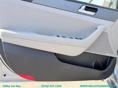 2016 Hyundai SONATA SE - Photo 20 - Reseda, CA 91335