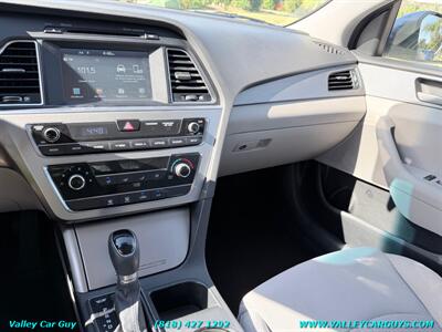 2016 Hyundai SONATA SE - Photo 12 - Reseda, CA 91335