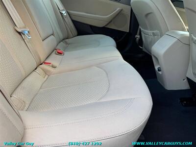 2015 Hyundai SONATA SE   - Photo 19 - Reseda, CA 91335