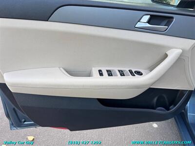 2015 Hyundai SONATA SE   - Photo 13 - Reseda, CA 91335