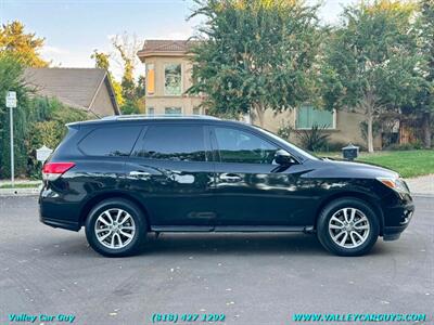 2015 Nissan Pathfinder SV   - Photo 8 - Reseda, CA 91335