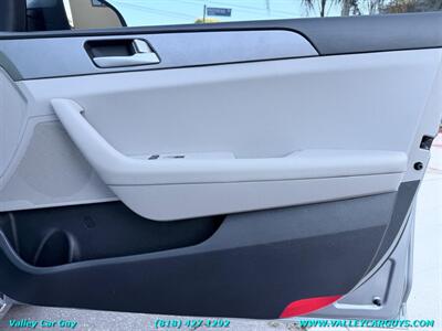 2016 Hyundai SONATA SE - Photo 26 - Reseda, CA 91335