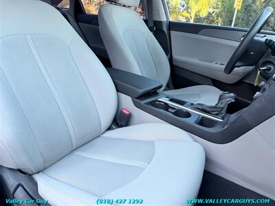 2016 Hyundai SONATA SE - Photo 11 - Reseda, CA 91335