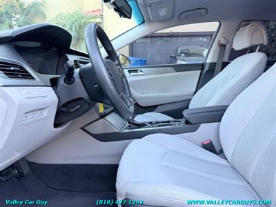 2016 Hyundai SONATA SE - Photo 13 - Reseda, CA 91335